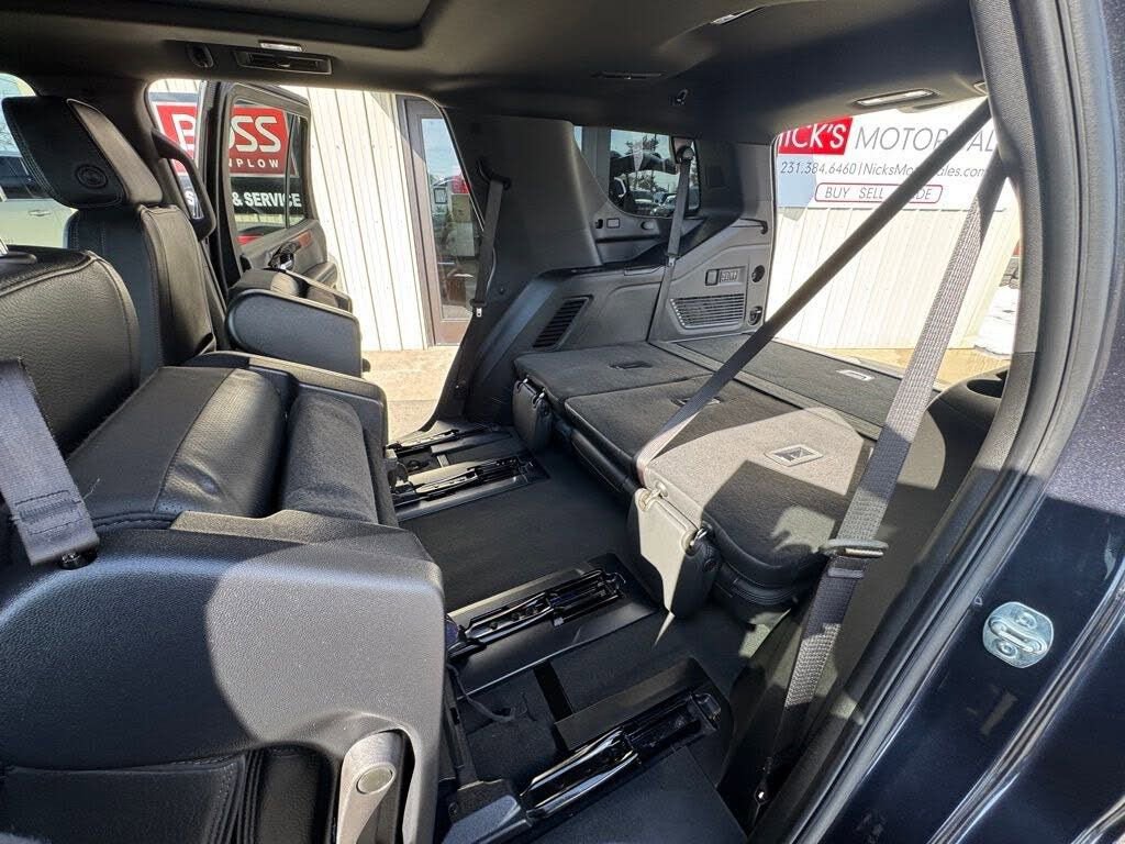 Used 2025 GMC Yukon Denali w/ Sun & Power Step Package image 62
