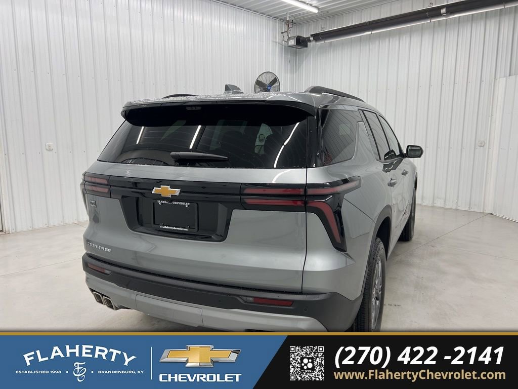 New 2026 Chevrolet Traverse LT w/ Driver Confidence Package video 3