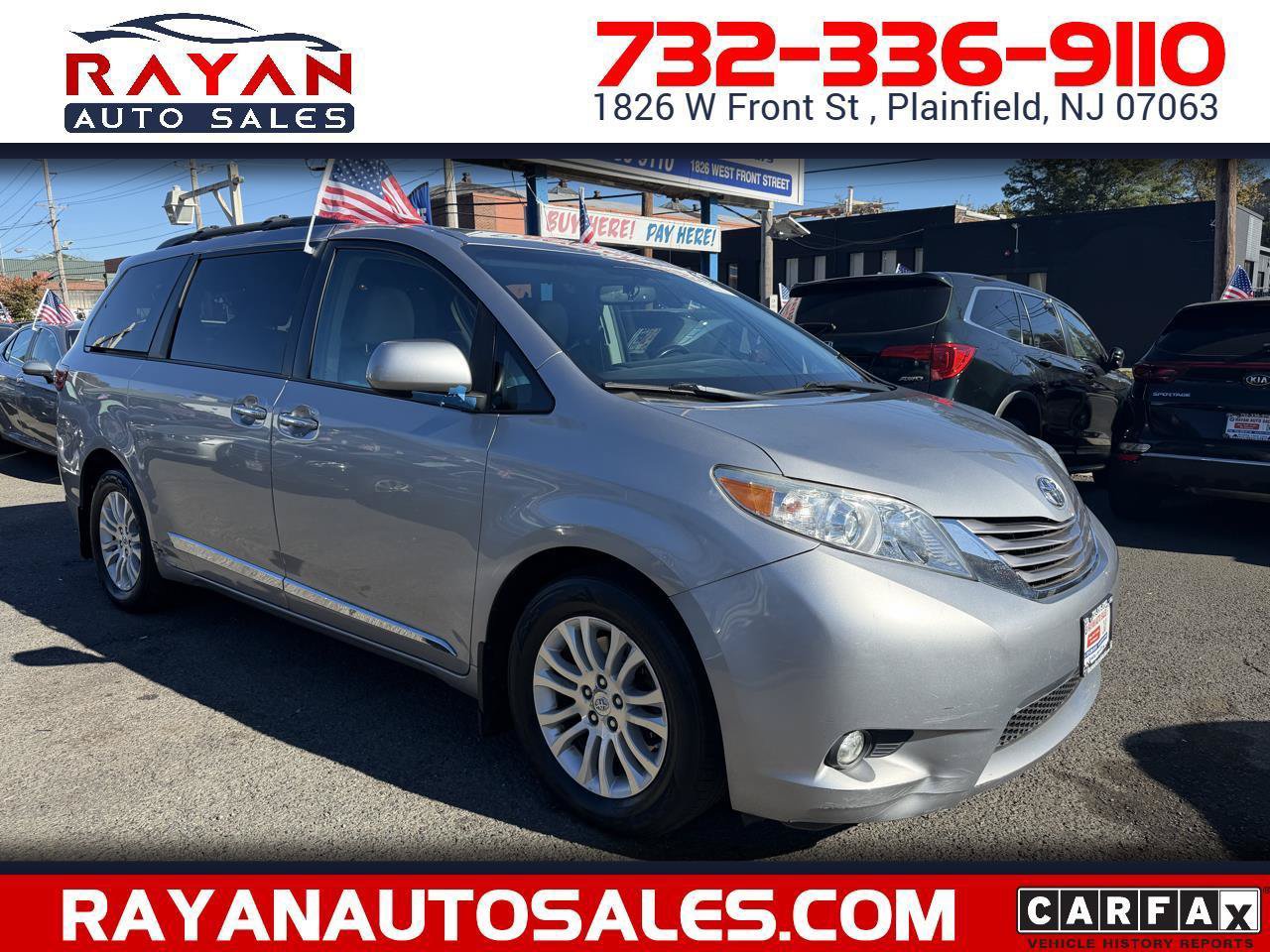 Used 2017 Toyota Sienna XLE w/ XLE Navigation Package FWD image 1