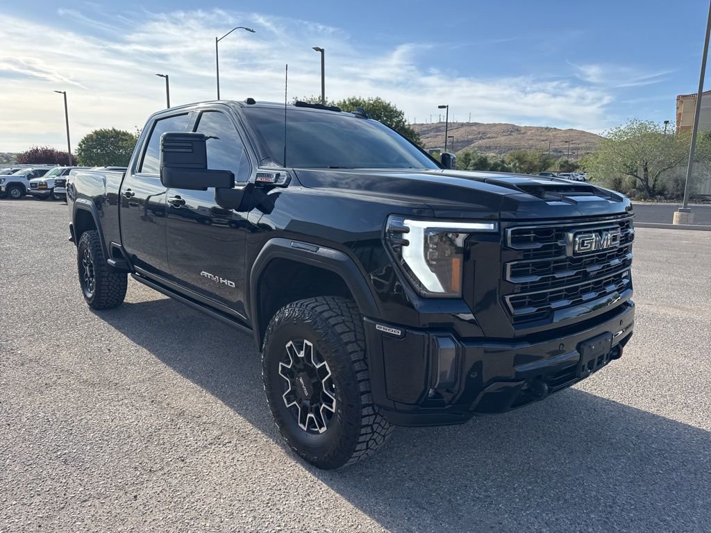 Used 2024 GMC Sierra 2500 AT4 w/ AT4 Premium Plus Package image 3