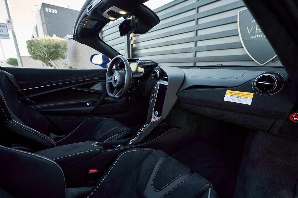 Used 2026 McLaren 750S Spider image 39