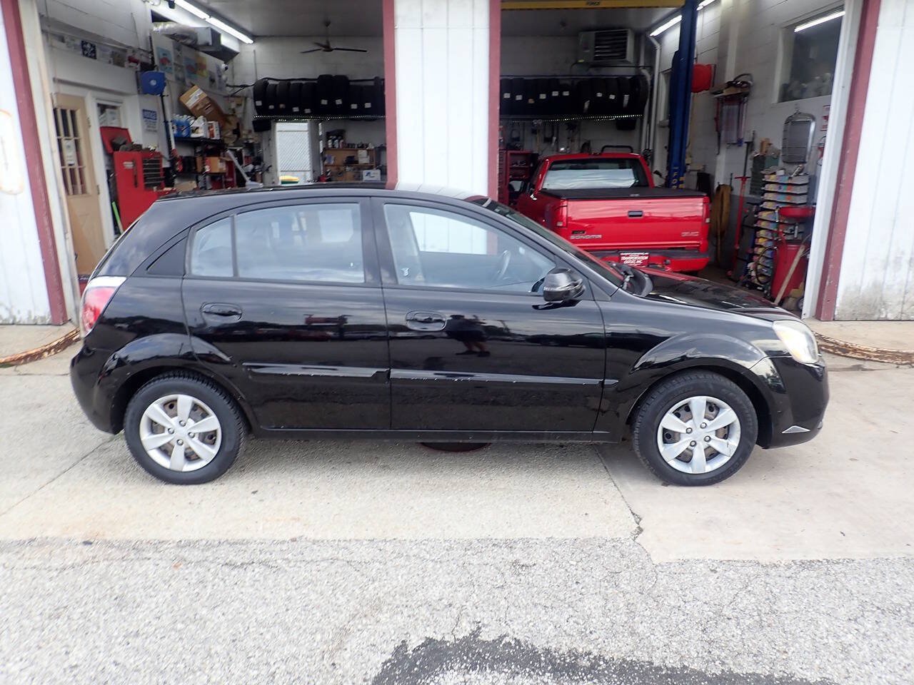 Used 2011 Kia Rio5 w/ Value Pkg FWD image 23