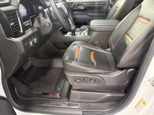 Used 2024 GMC Sierra 1500 AT4 w/ Technology Package AWD/4WD image 15