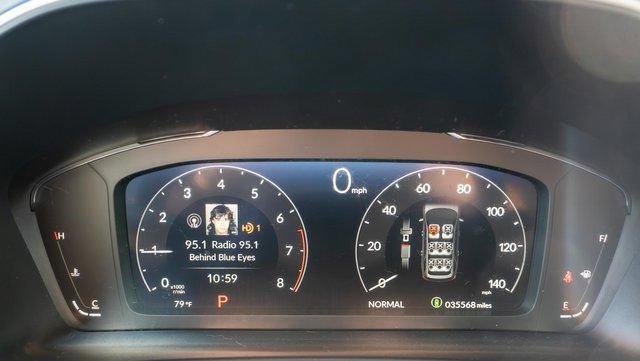 Used 2025 Honda Pilot Black Edition image 24