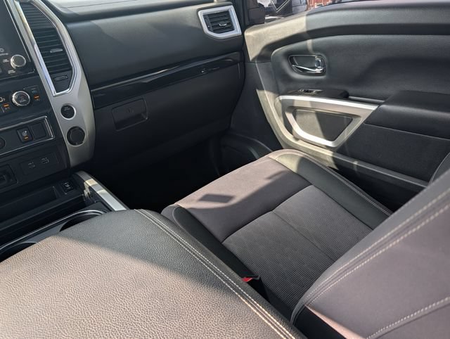 Used 2020 Nissan Titan SV w/ SV Convenience Package RWD image 20