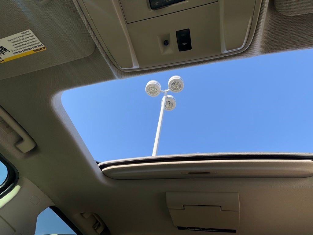 Used 2019 GMC Yukon Denali w/ Denali Ultimate Package image 15