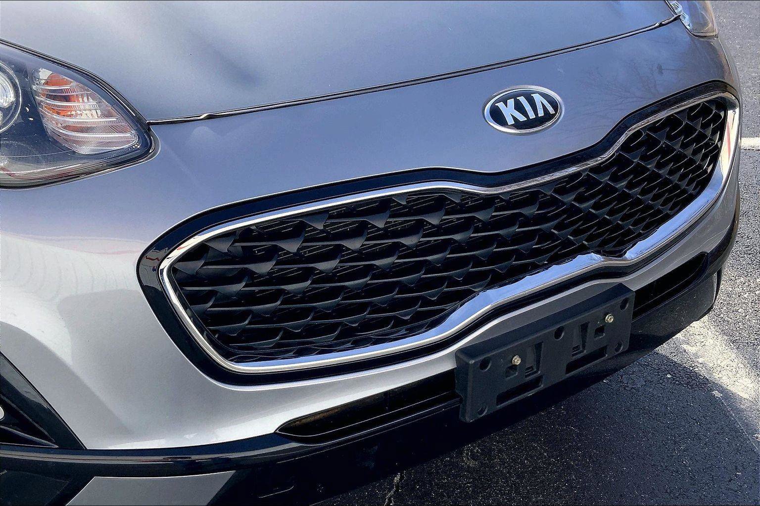 Used 2020 Kia Sportage LX image 25