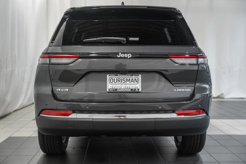 New 2025 Jeep Grand Cherokee Laredo X w/ Trailer Tow Package image 5