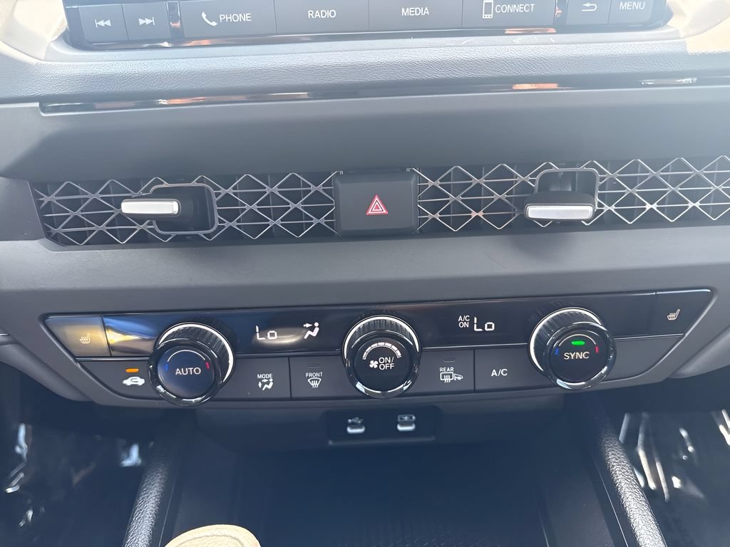 Used 2025 Honda Accord SE image 11