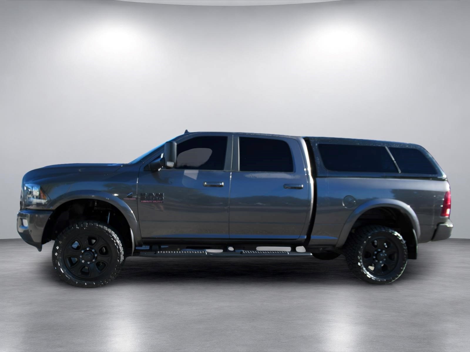 Used 2017 RAM 2500 Laramie w/ Sport Appearance Group AWD/4WD image 4