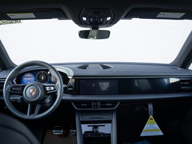 New 2026 Porsche Macan 4 Electric image 22