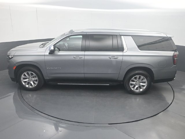 Used 2023 Chevrolet Suburban Premier AWD/4WD image 22