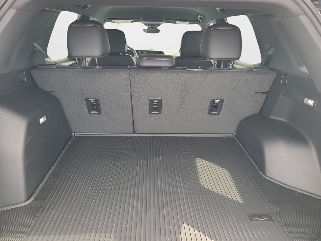 New 2027 Chevrolet Equinox RS w/ Safety and Technology Package AWD/4WD image 9