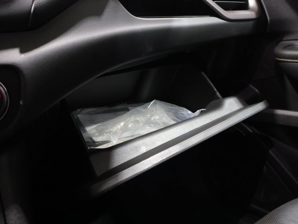 Used 2024 GMC Terrain AT4 image 31