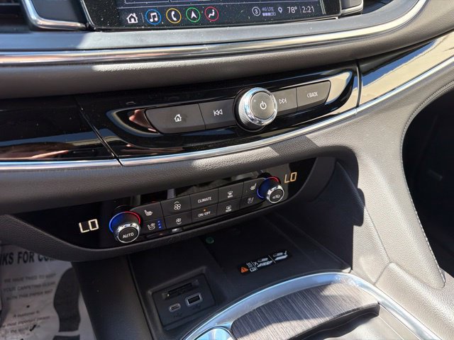 Used 2022 Buick Enclave Avenir w/ Avenir Technology Package FWD image 32