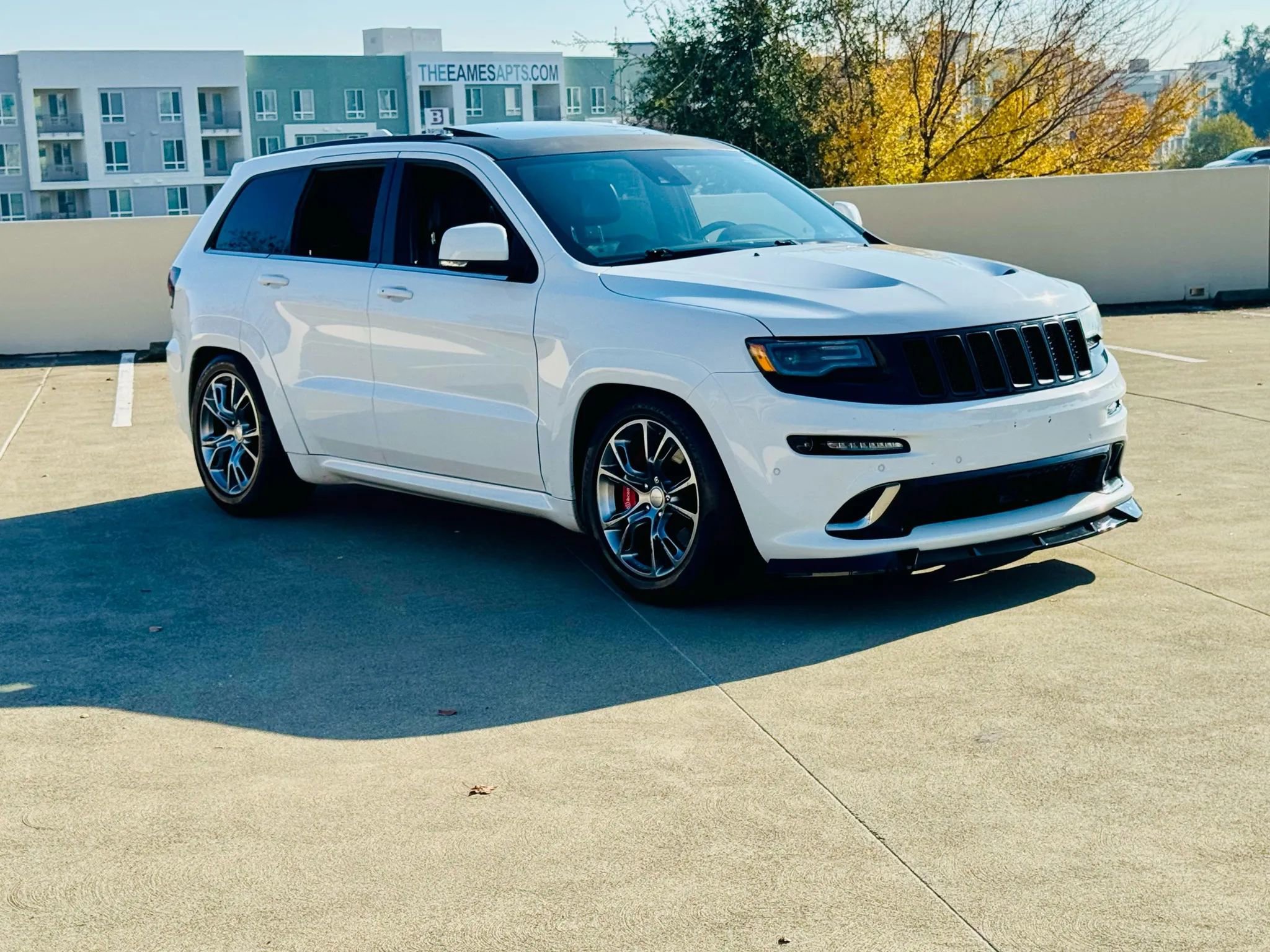 Used 2014 Jeep Grand Cherokee SRT8 w/ Luxury Group II image 59