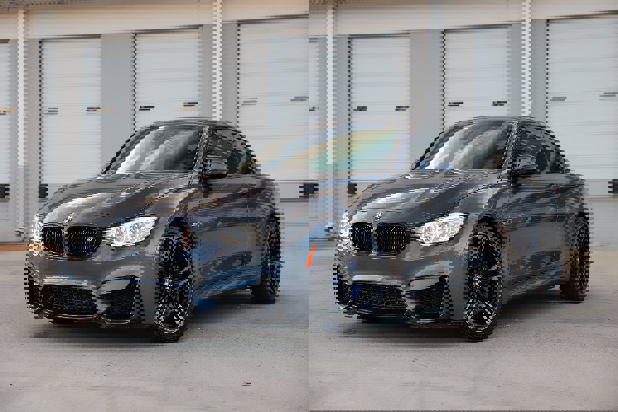 Used 2016 BMW M4 Convertible image 1