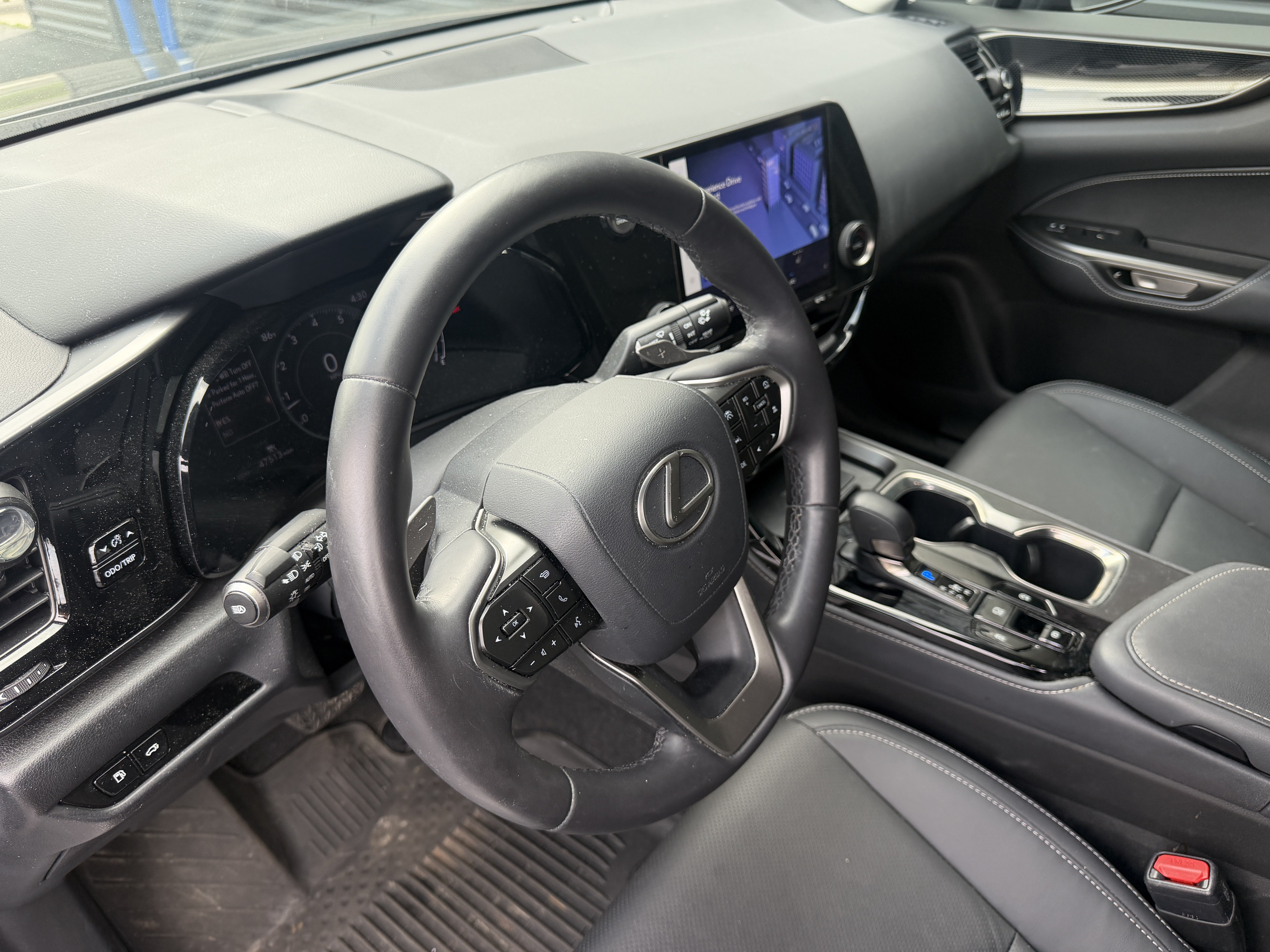 Used 2025 Lexus NX 250 FWD w/ Accessory Package (2T) image 4