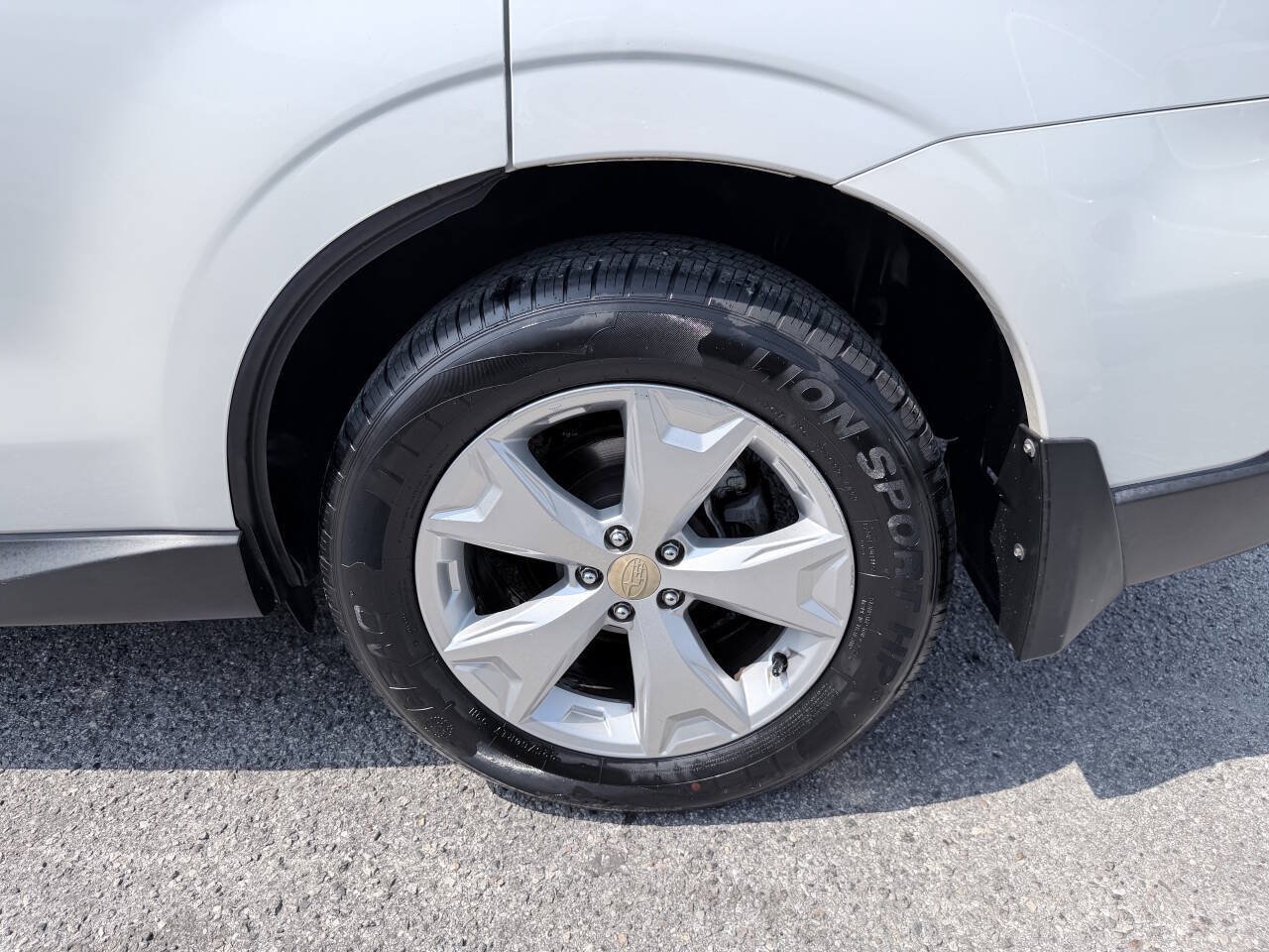 Used 2014 Subaru Forester 2.5i Touring w/ Popular Package #2 AWD/4WD image 9