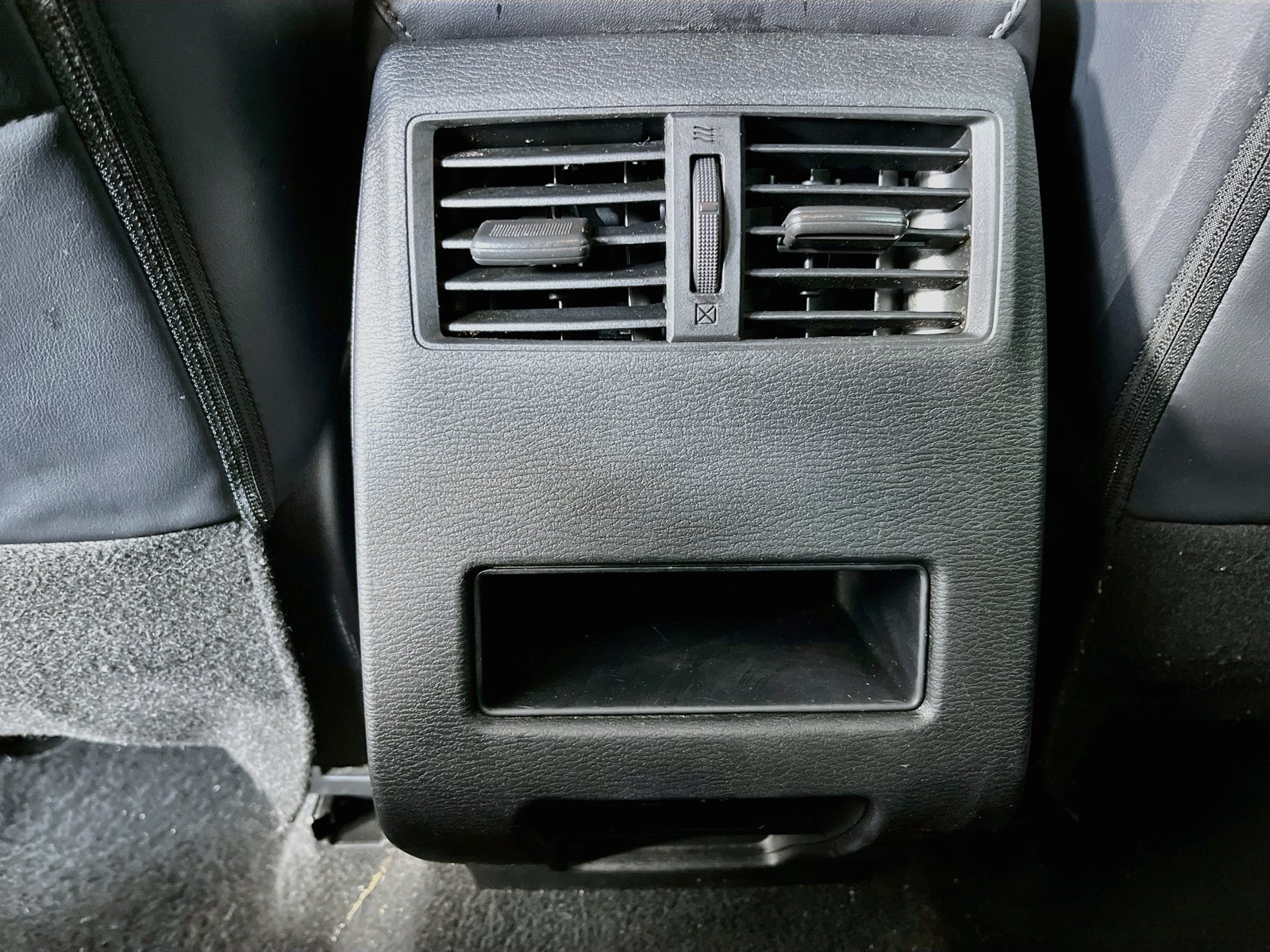 Used 2023 Mitsubishi Outlander SE AWD/4WD image 31
