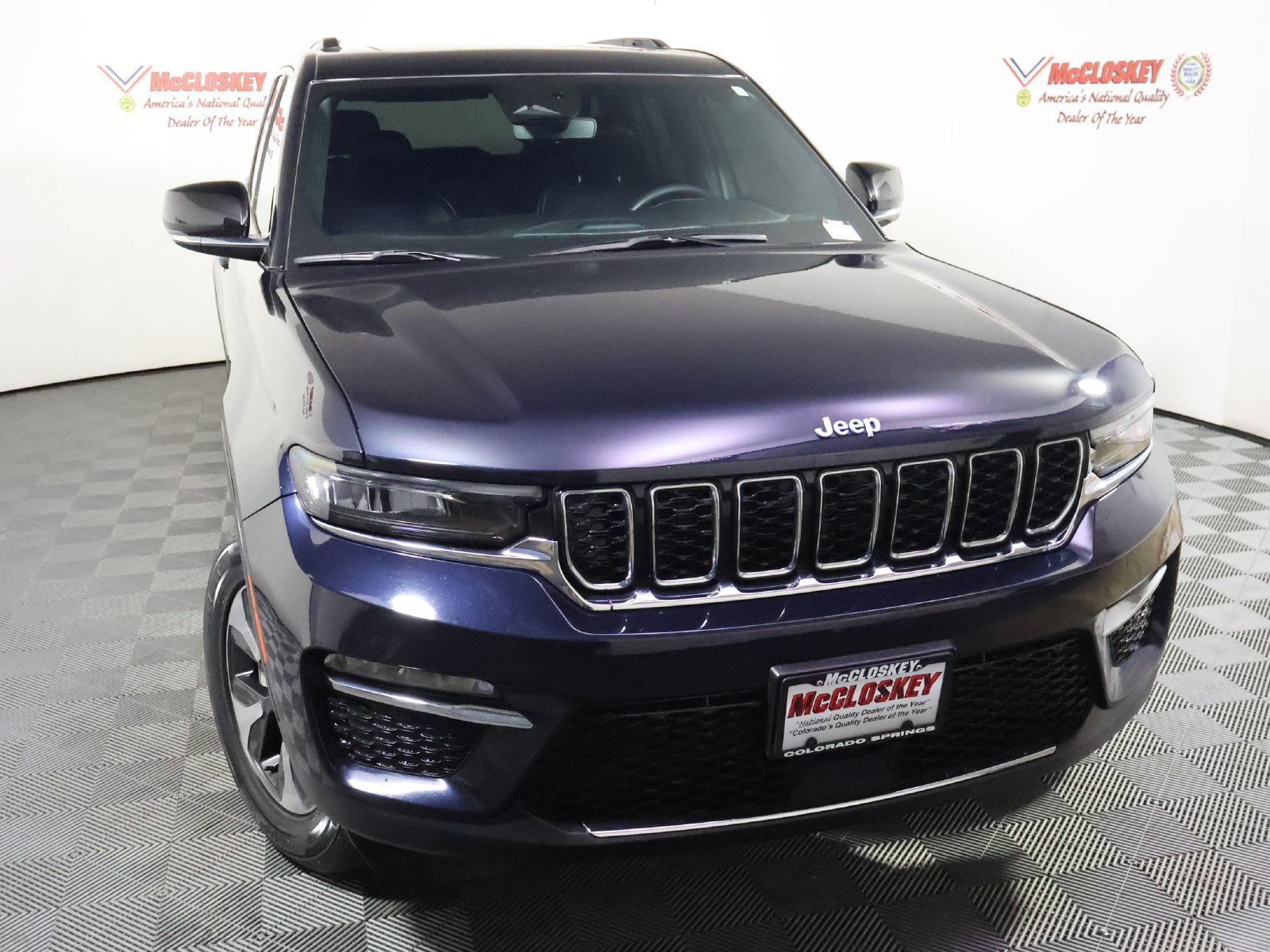 Used 2024 Jeep Grand Cherokee Limited 4xe w/ Trailer Tow Package AWD/4WD image 13