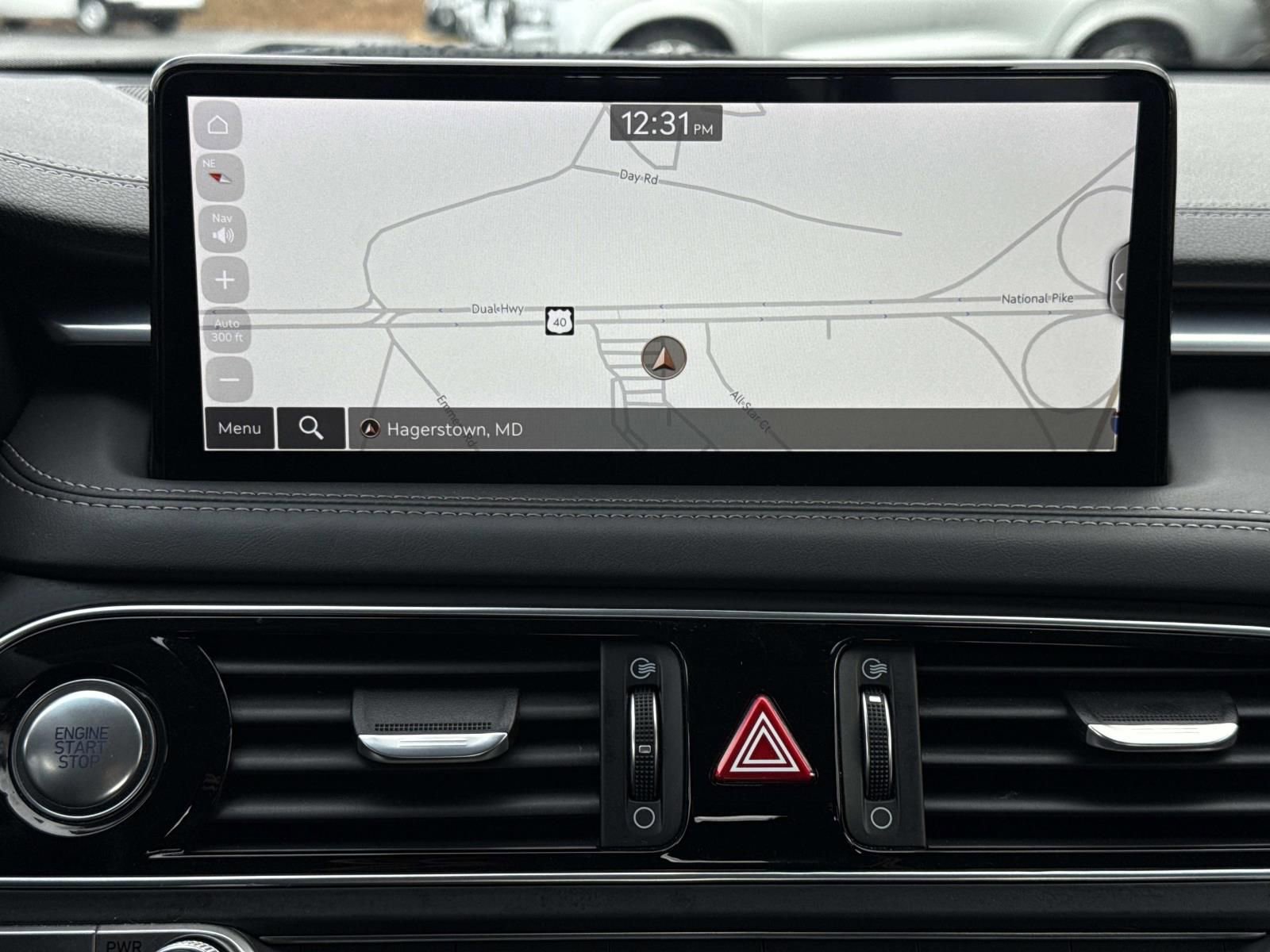 Used 2023 Genesis G70 2.0T image 9