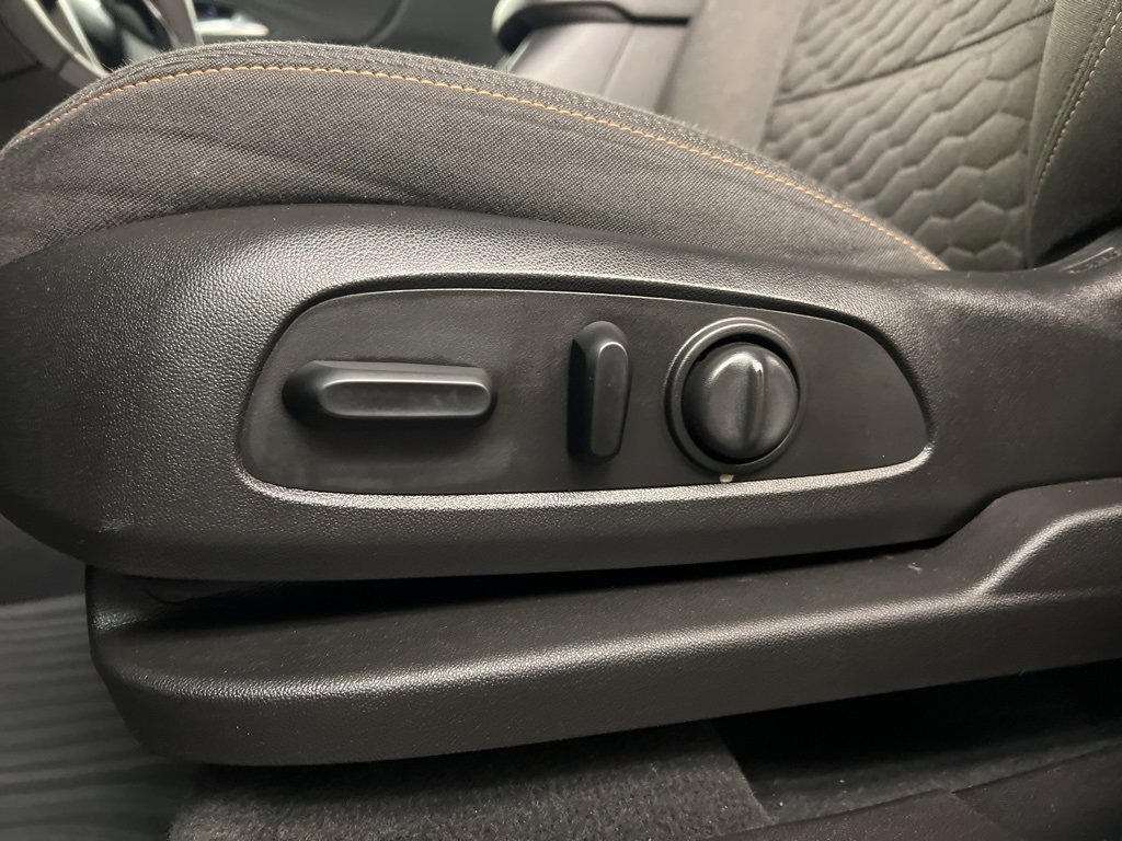 Used 2018 Chevrolet Equinox LT image 26