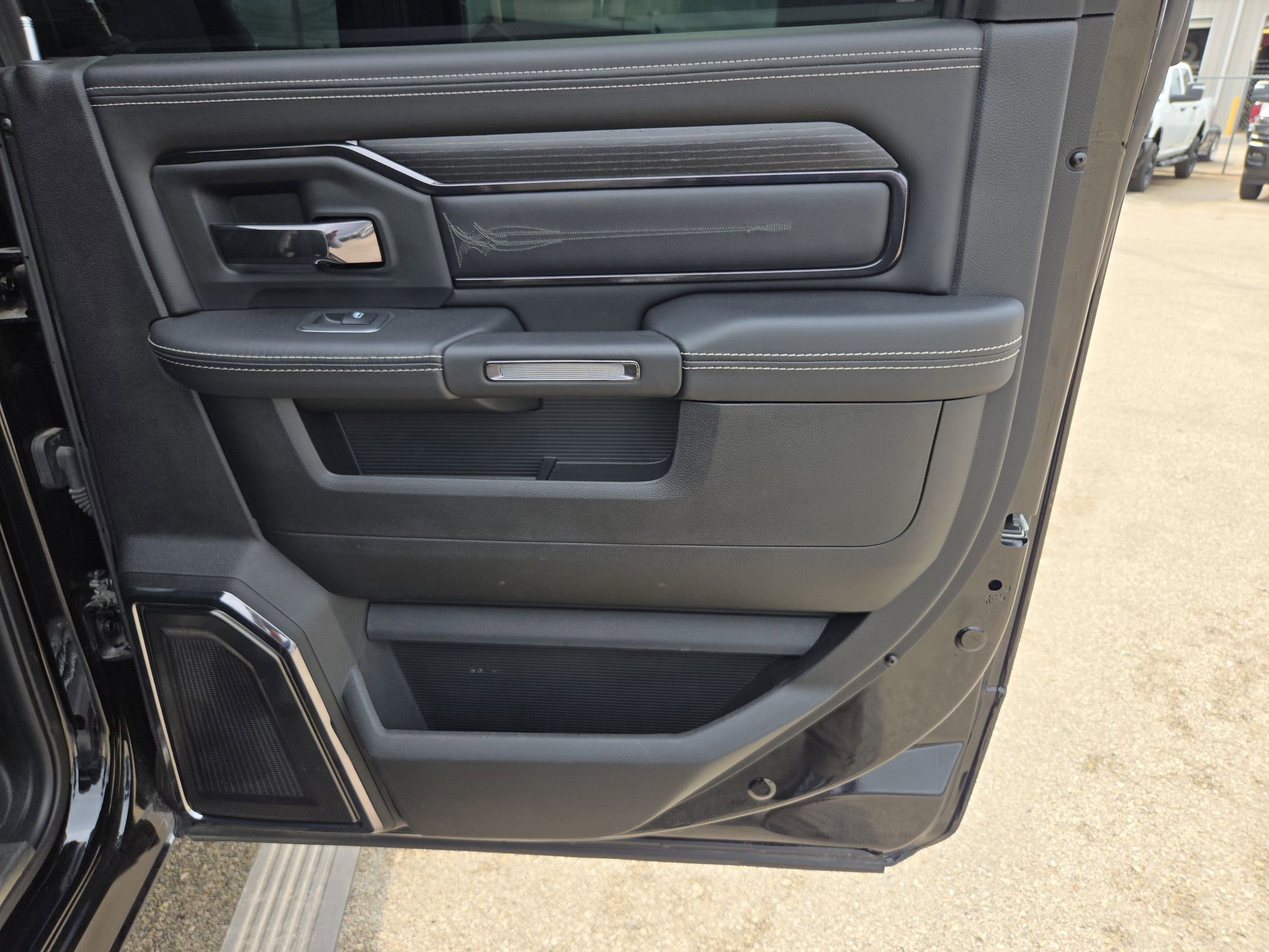 Certified 2024 RAM 2500 Limited image 25