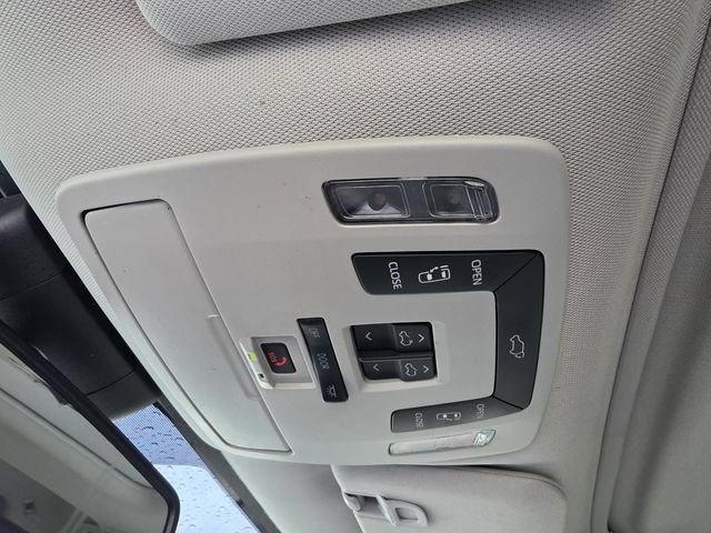Used 2022 Toyota Sienna XLE FWD image 31