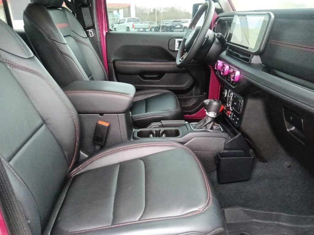 Used 2024 Jeep Gladiator Rubicon image 31