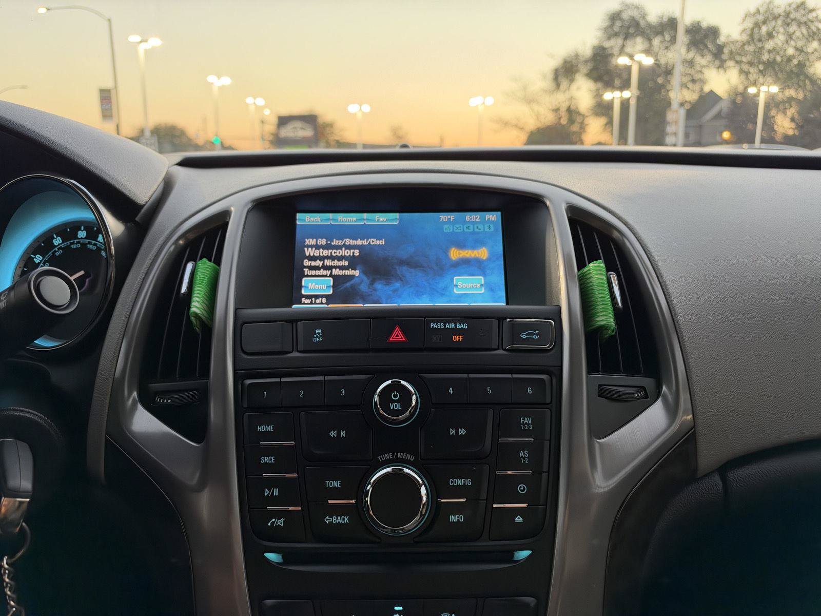 Used 2014 Buick Verano FWD image 26