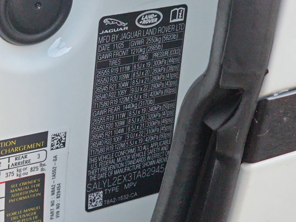 New 2026 Land Rover Range Rover Velar Dynamic SE image 37