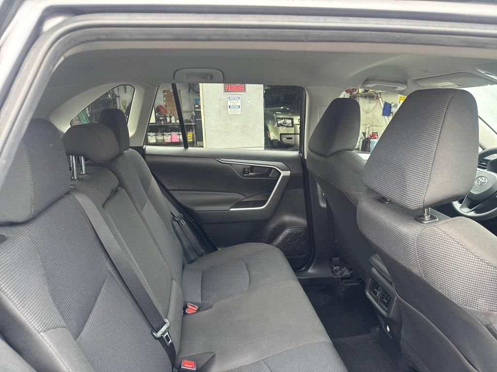 Used 2024 Toyota RAV4 LE FWD image 18