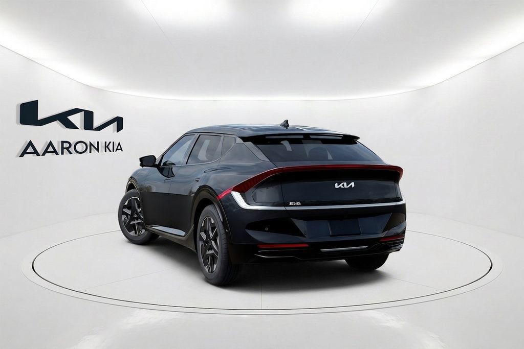New 2026 Kia EV6 Wind RWD image 4
