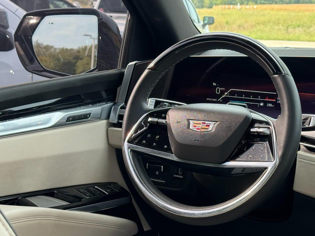 Used 2025 Cadillac Escalade Sport w/ Touring Package AWD/4WD image 16