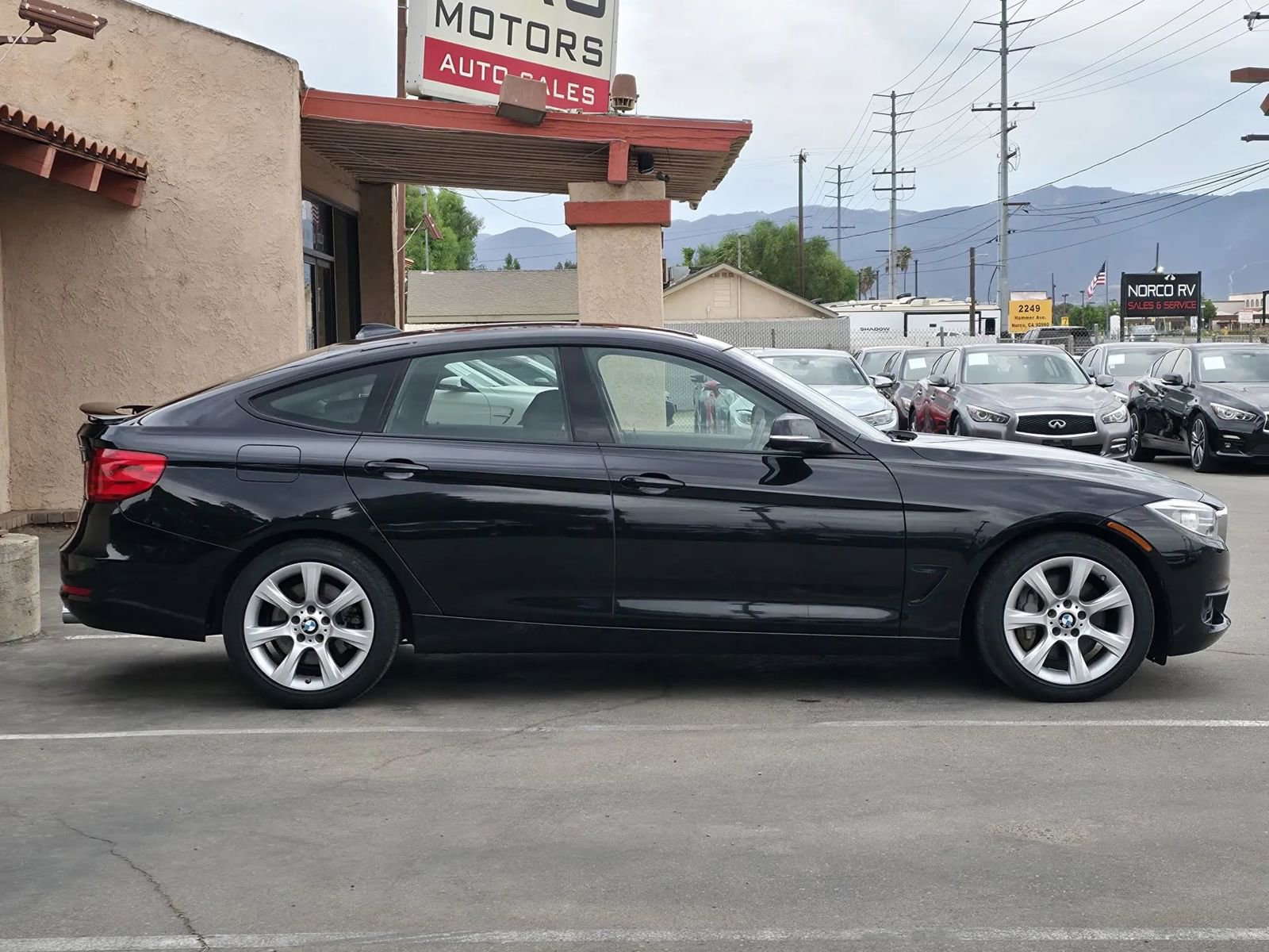 Used 2014 BMW 335i Gran Turismo xDrive image 4