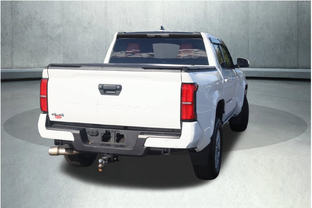 Used 2025 Toyota Tacoma SR5 AWD/4WD image 29