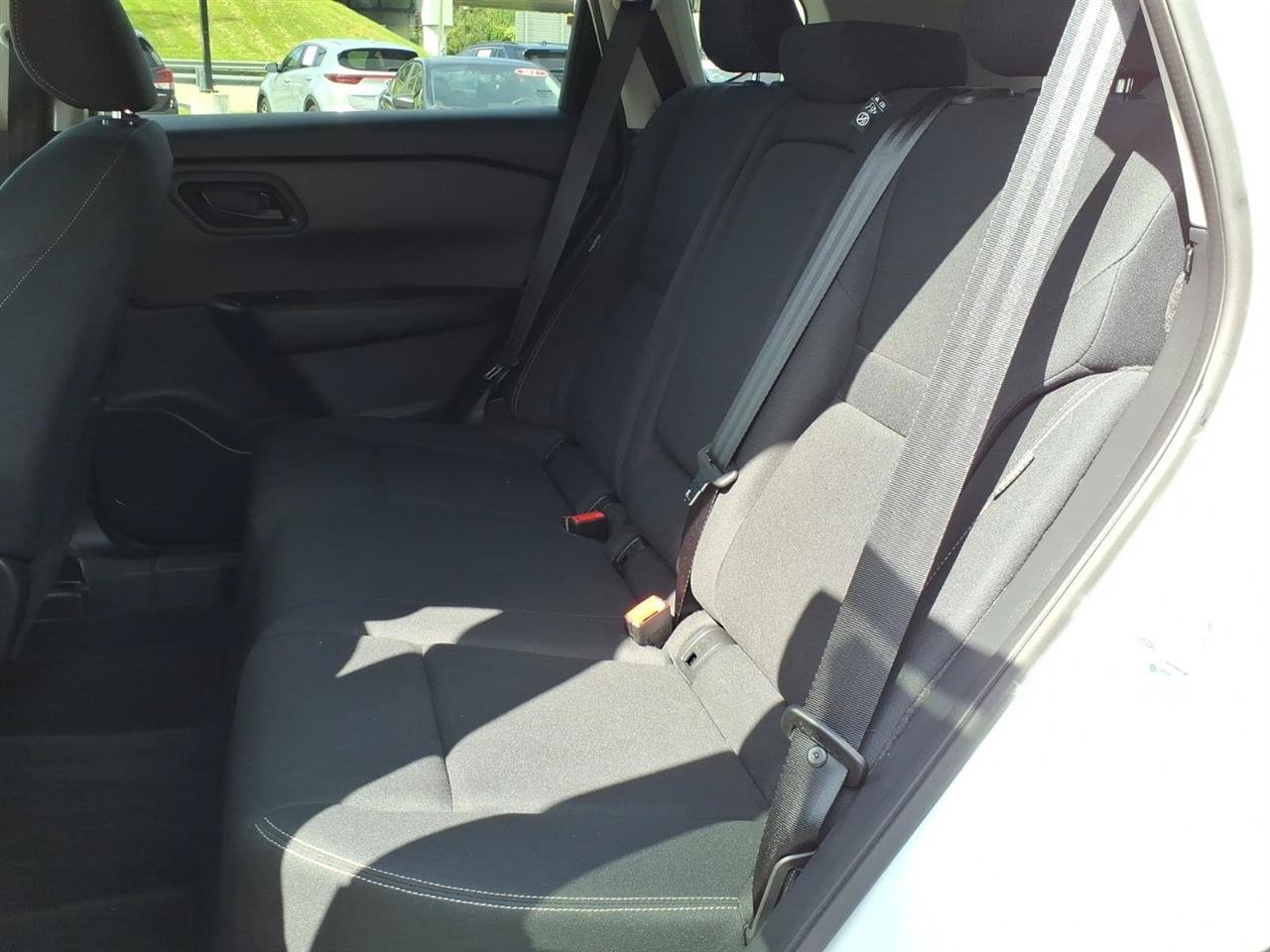 Used 2024 Nissan Rogue S AWD/4WD image 8