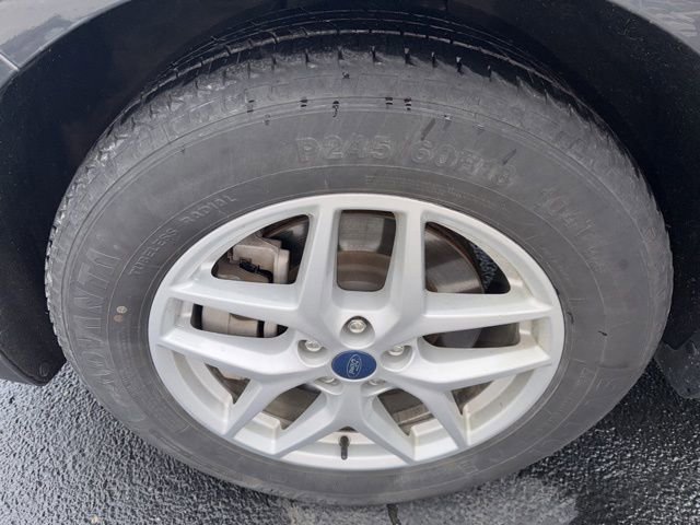 Used 2021 Ford Edge SE image 30