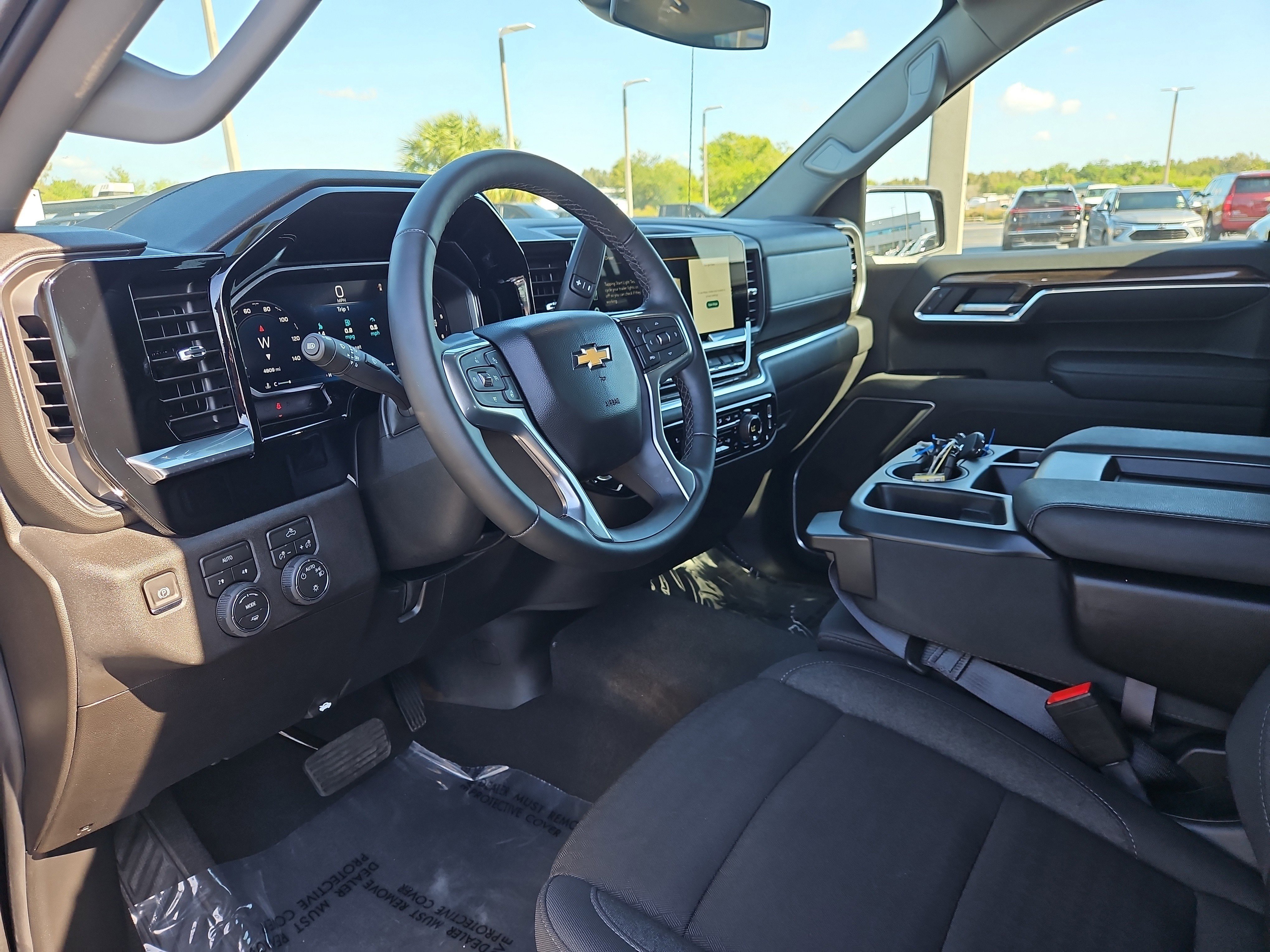 Used 2026 Chevrolet Silverado 1500 LT AWD/4WD image 14