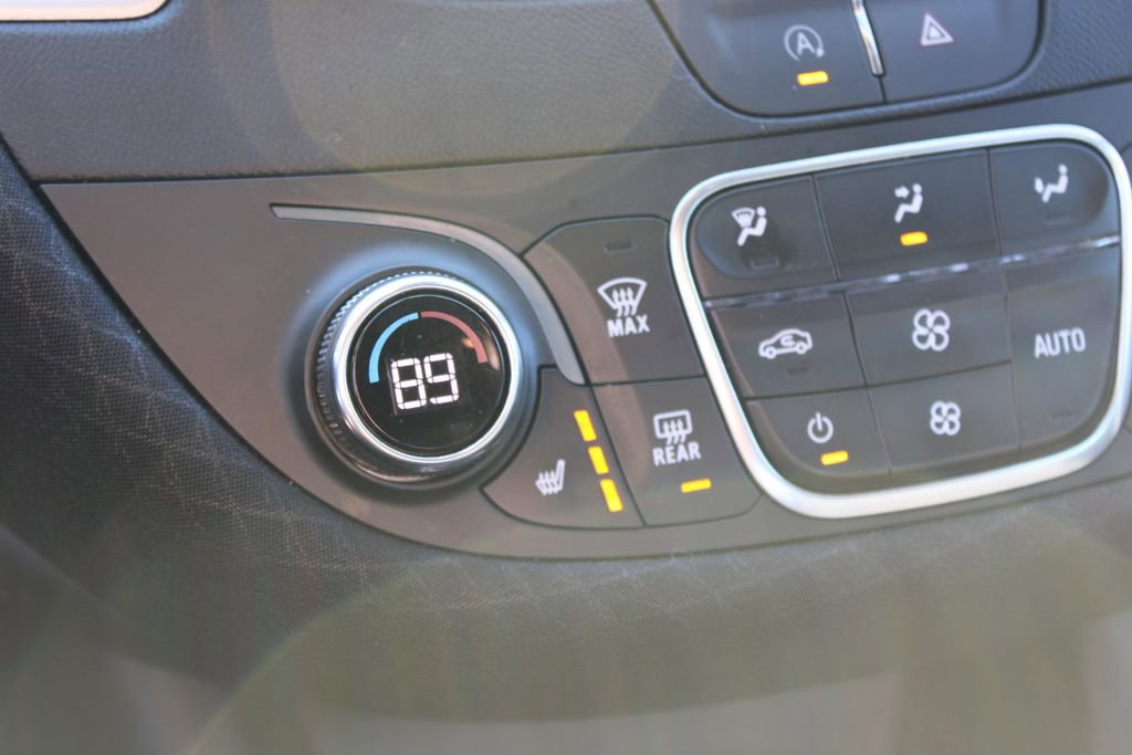 Used 2024 Chevrolet Malibu LT image 37