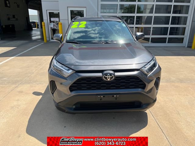 Used 2022 Toyota RAV4 XLE AWD/4WD image 9