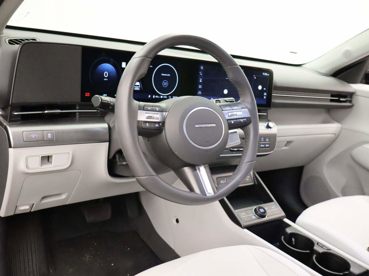 Used 2025 Hyundai Kona SEL image 14