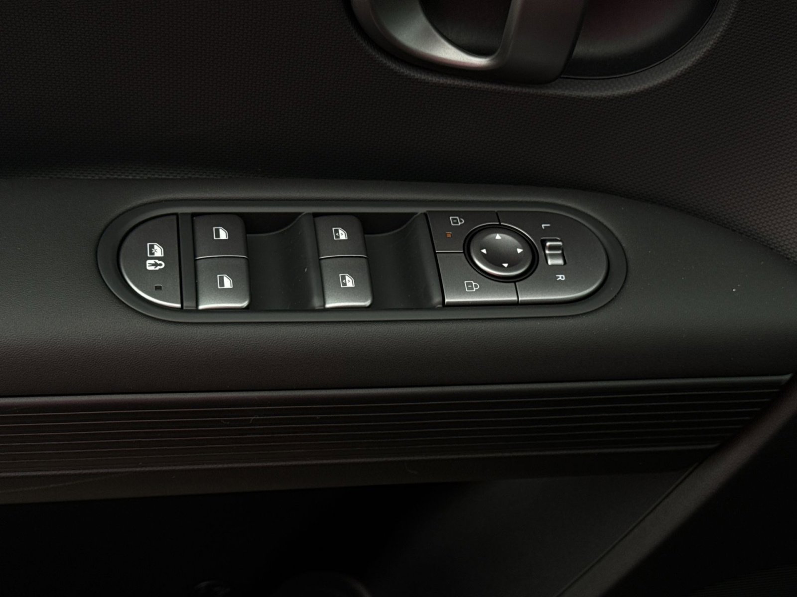 New 2026 Hyundai Ioniq 5 SEL image 15