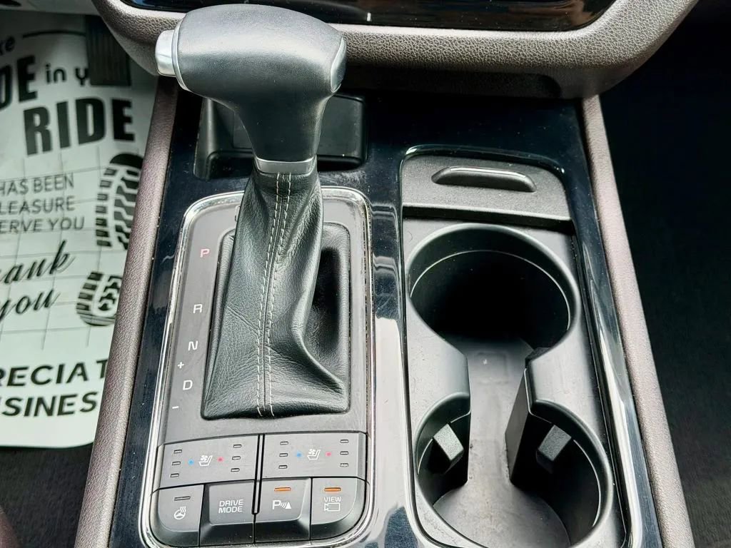 Used 2018 Kia Sedona SX Limited image 25