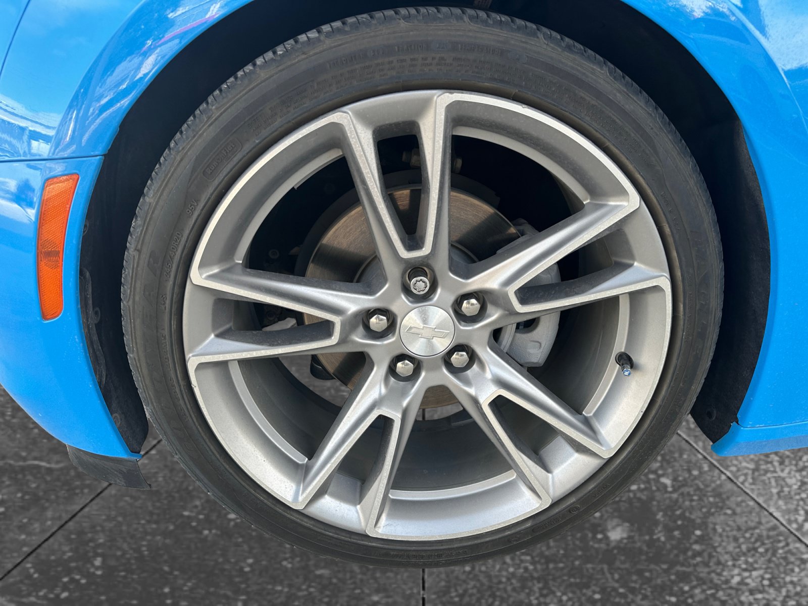 Used 2022 Chevrolet Camaro LT w/ RS Package RWD image 9