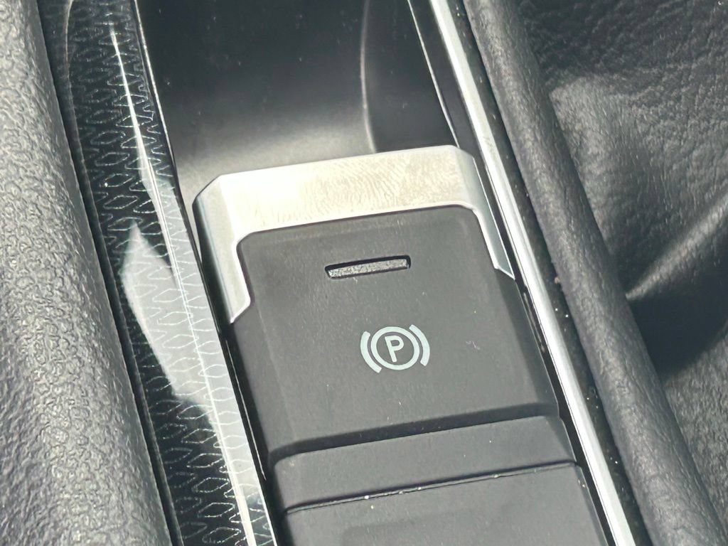 New 2026 Volkswagen Taos SE FWD image 54