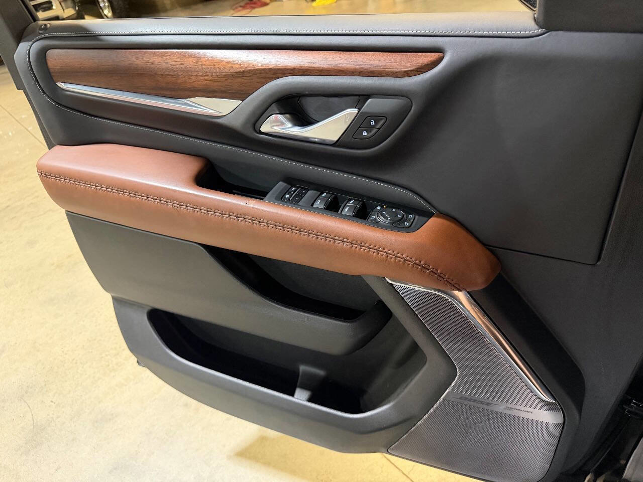 Used 2023 GMC Yukon XL Denali Ultimate image 39