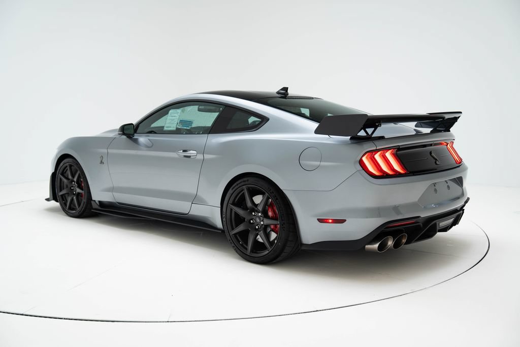 Used 2022 Ford Mustang Shelby GT500 w/ Carbon Fiber Track Pack RWD image 5