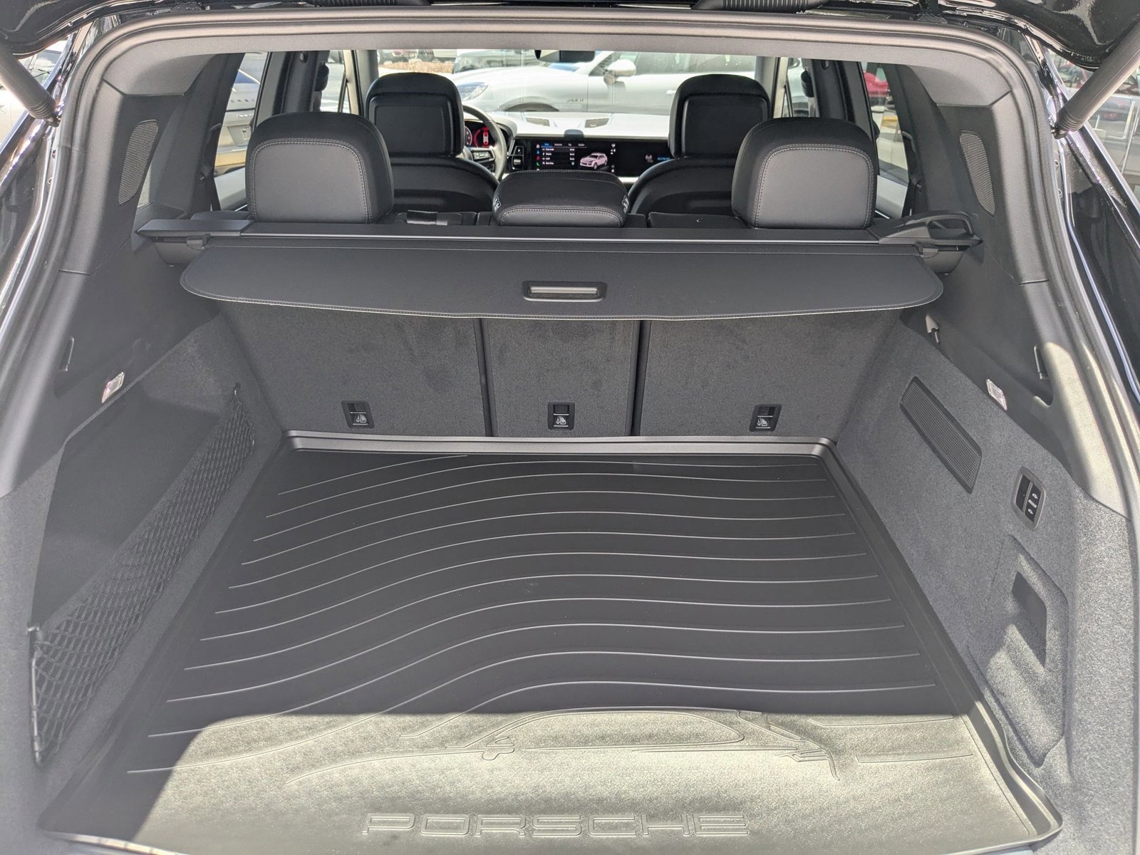 New 2025 Porsche Cayenne image 24